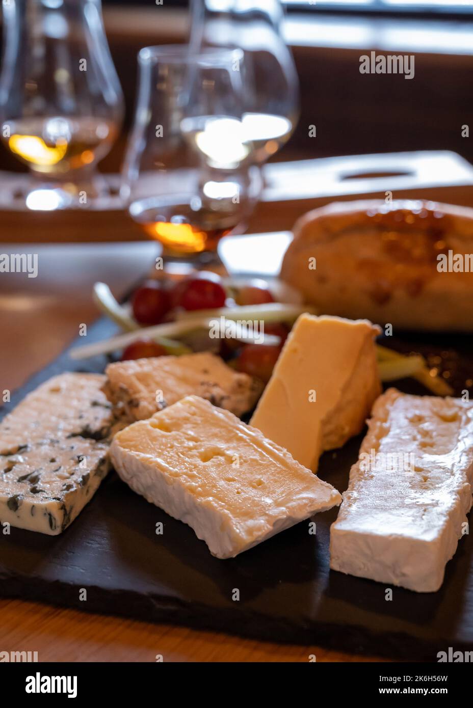 Pairing of scotch whiskies and farmers scottish cheeses cheddar