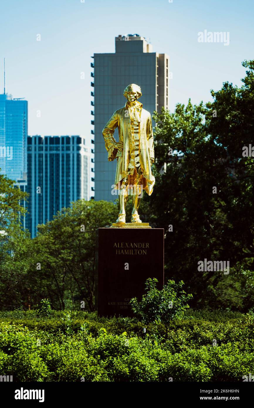 A vertical shot of the Alexander Hamilton Statue in Lincoln Park