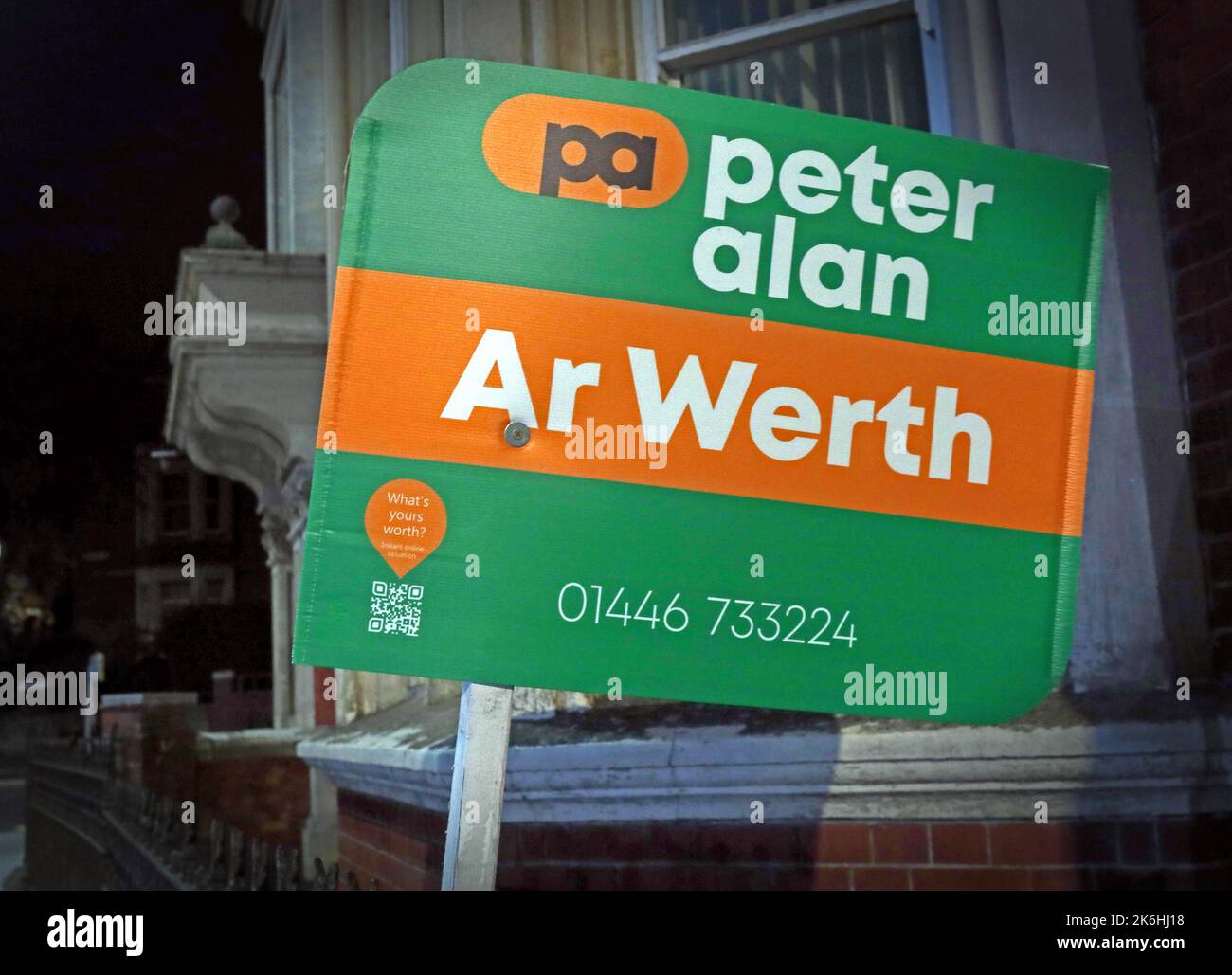 Ar Werth, For Sale estate agents sign, in South Wales - PA - Peter Alan Stock Photo