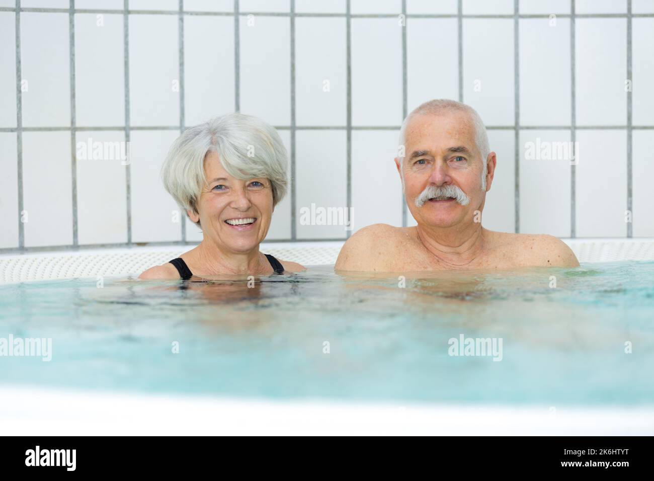 Elderly woman swimming hat hi-res stock photography and images - Alamy