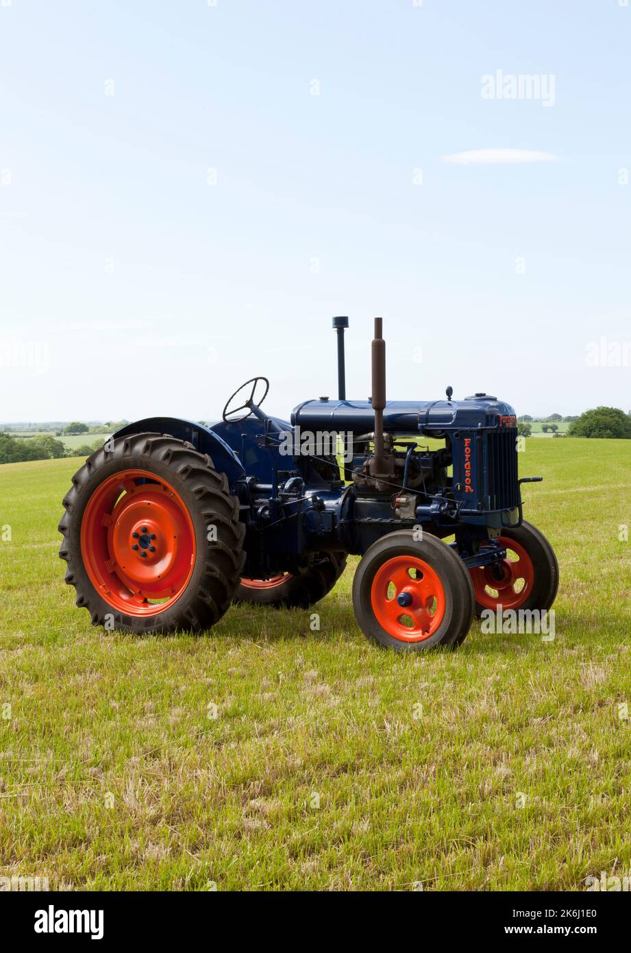 Fordson E27 N Vintage tractor Stock Photo