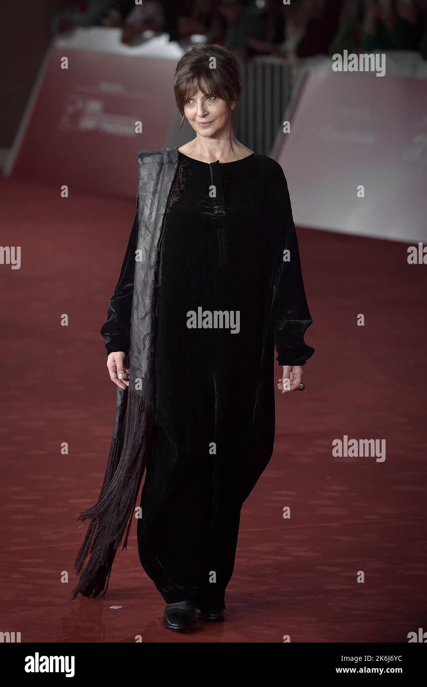 Rome, Italy. 13th Oct, 2022. ROME, ITALY - OCTOBER 13: Laura Morante attends the 'Il Colibrì' and opening red carpet during the 17th Rome Film Festival at Auditorium Parco Della Musica on October 13, 2022 in Rome, Italy. Credit: dpa/Alamy Live News Stock Photo