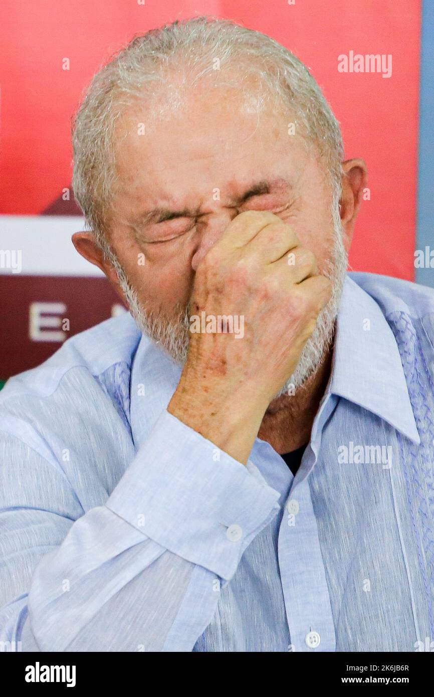 Recife, Brazil. 14th Oct, 2022. PE - Recife - 10/14/2022 - RECIFE, LULA AGENDA - Luiz Inacio Lula da Silva, candidate for president for the PT (Workers Party) during a press conference at the Federation of Rural Workers Agriculturists and Family Farmers of the State of Pernambuco (FETAPE) ) in the city of Recife, this Friday (14). Photo: Rafael Vieira/AGIF/Sipa USA Credit: Sipa USA/Alamy Live News Stock Photo