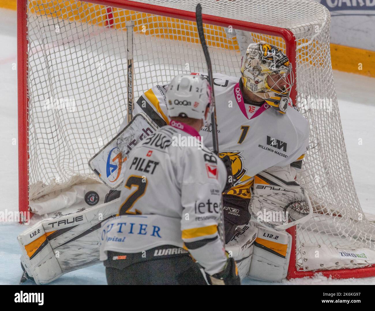 Lausanne Switzerland, 10/14/2022: Tim Wolf (goalie) of HC Ajoie (1) concedes a goal during 11th day of the 2022-2023 Swiss National League Season of the 2022-2023 Swiss National League Season with the Lausanne HC and HC Ajoie. The match took place at the Vaudoise Arena in Lausanne. Credit: Eric Dubost/Alamy Live News Stock Photo