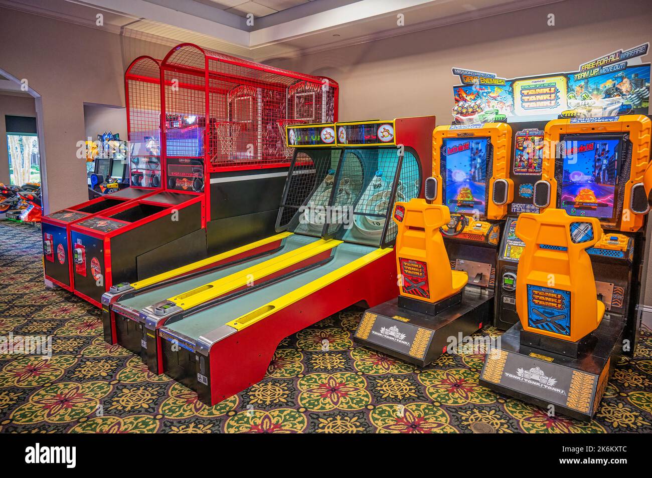 OrLANDO, UNITED STATES, 22ND SEPTERBER 2022 Various games machines in