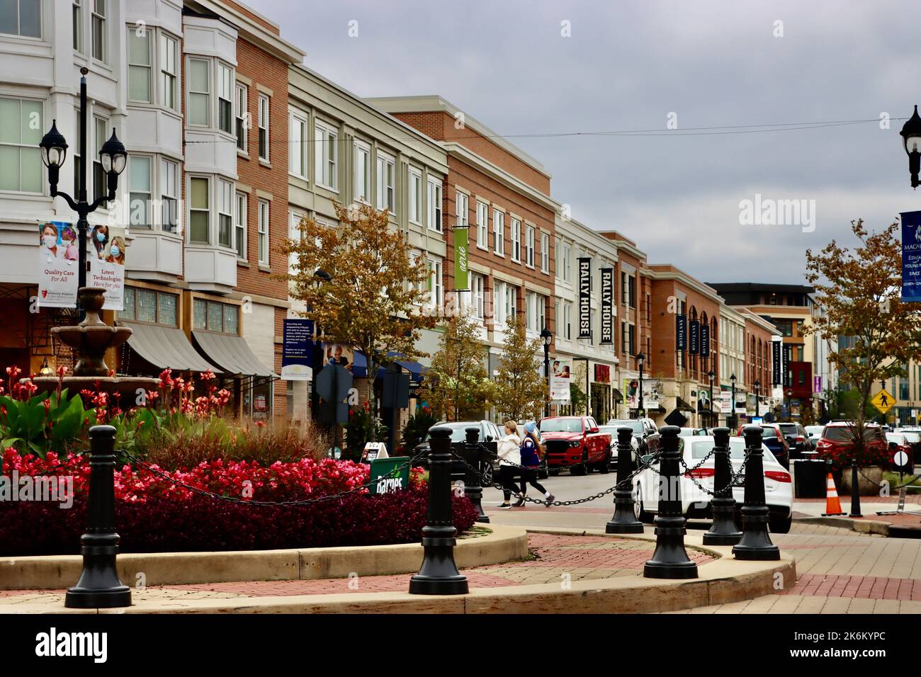 Buildings with shops and restaurants at Crocker Park in Westlake, Ohio Stock Photo