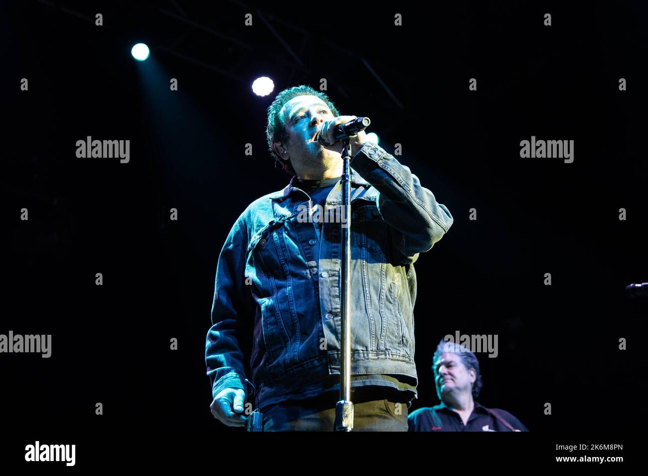 Photographs of Counting Crows performing at the o2 Academy in Glasgow