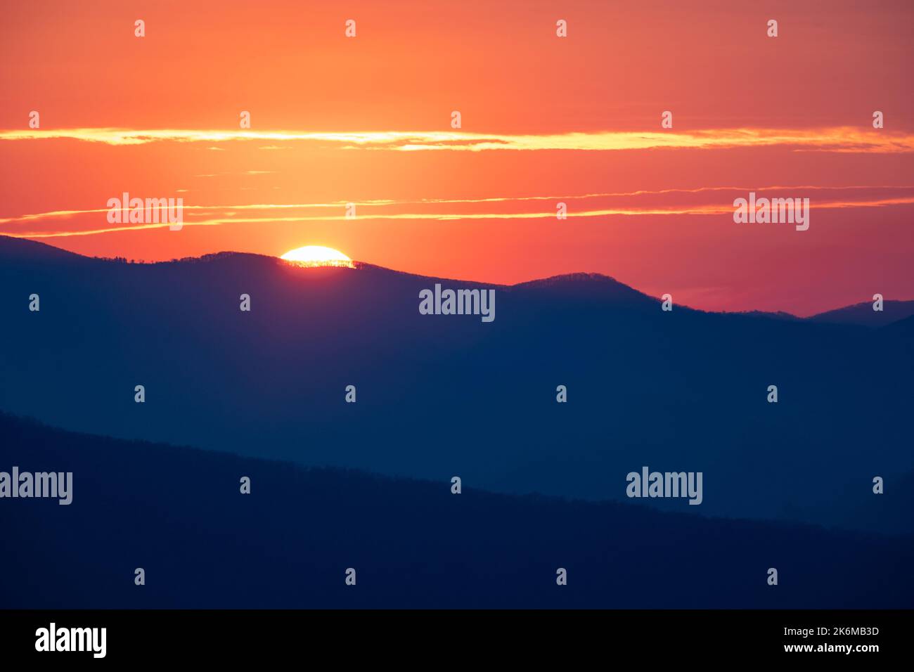 Sun Rige Imags The Sun Breaks the Ridge Over The Great Smoky Mountains National Park ...