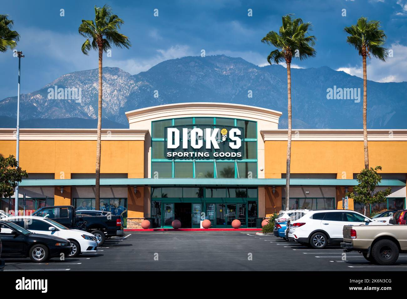 Dicks sporting goods hires stock photography and images Alamy