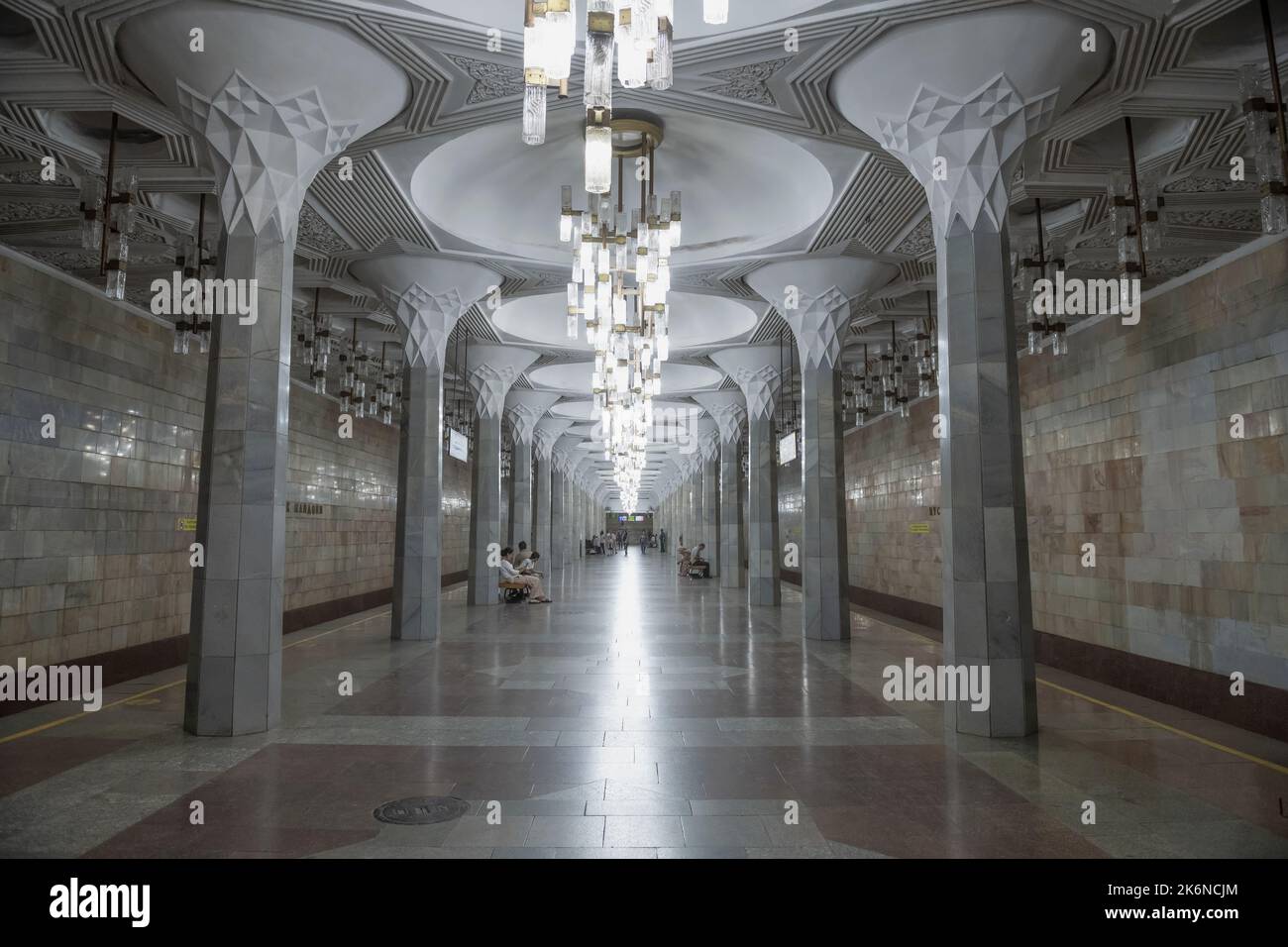 TASHKENT, UZBEKISTAN - SEPTEMBER 16, 2022: Interior of underground lobby of 'Mustaqillik maydoni' (Independence Square) metro station Stock Photo