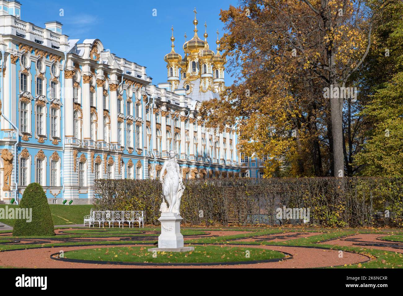 PUSHKIN, RUSSIA - OCTOBER 11, 2022: Golden autumn at the Catherine Palace. Tsarskoye Selo Stock Photo