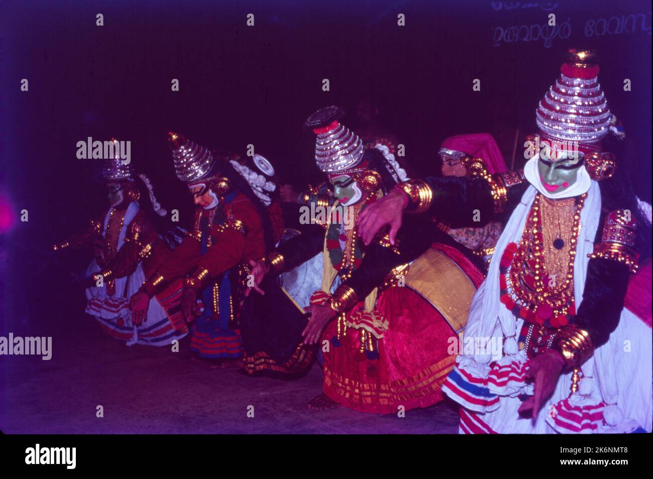 Kathakali Indian Classical Dance From Kerala Is Based On Ramayana kathakali-indian-classical-dance-from-kerala-is-based-on-ramayana