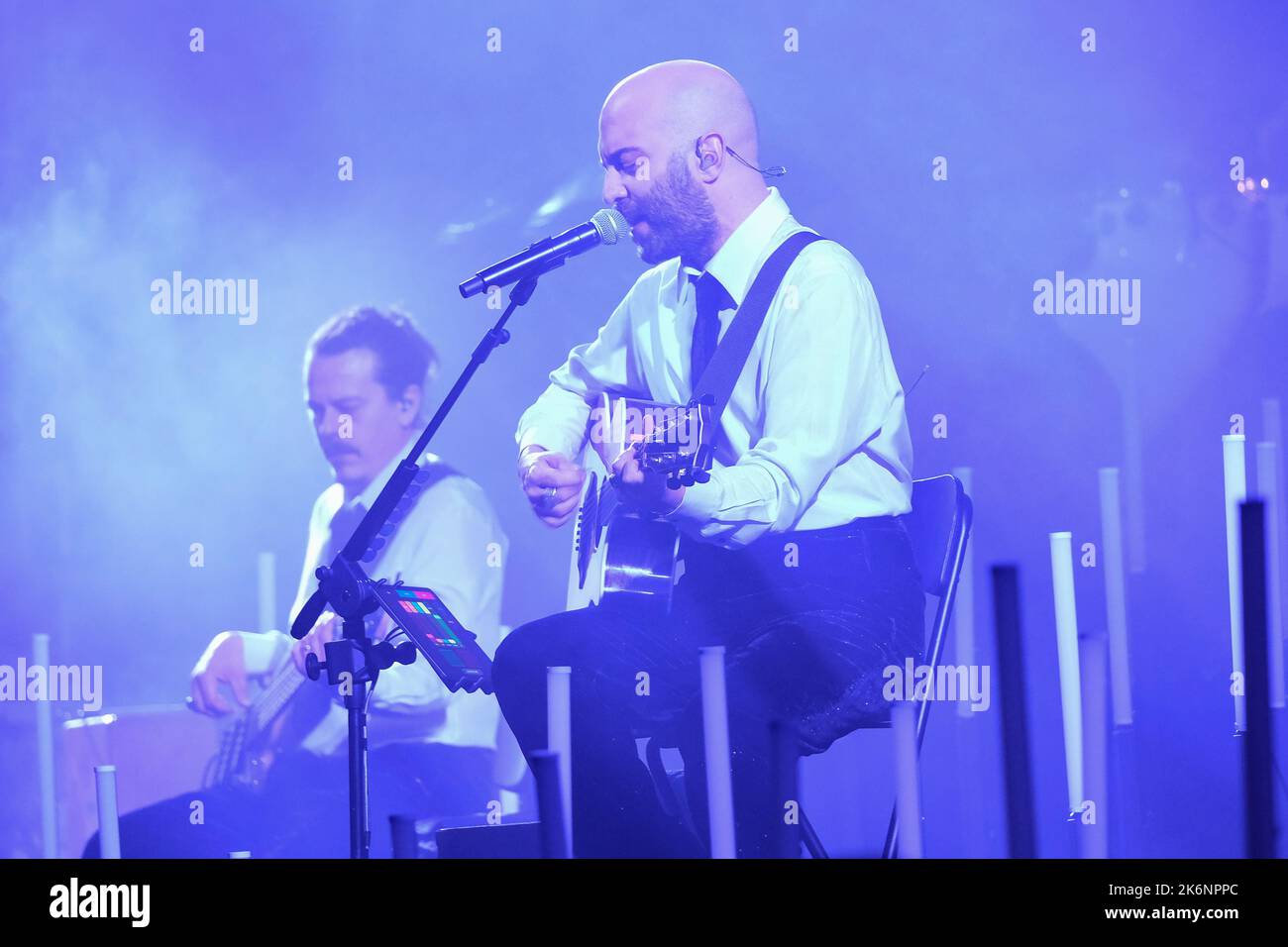 Gran Teatro Morato, Brescia, Italy, October 14, 2022, Giuliano Sangiorgi - Negramaro   during  NEGRAMARO - Unplugged European Tour 2022  - Music Conce Stock Photo