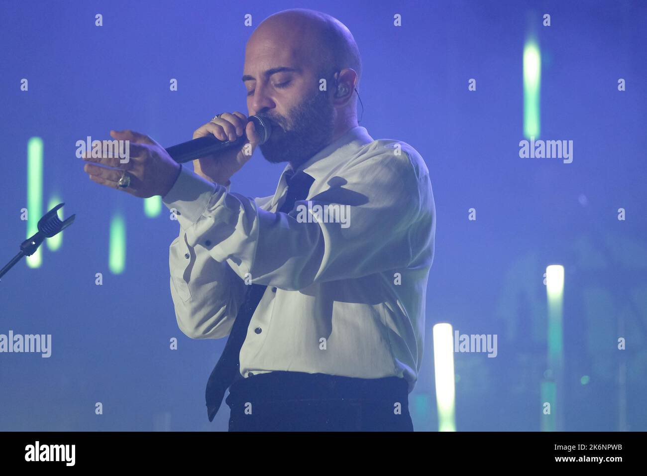 Gran Teatro Morato, Brescia, Italy, October 14, 2022, Giuliano Sangiorgi - Negramaro   during  NEGRAMARO - Unplugged European Tour 2022  - Music Conce Stock Photo