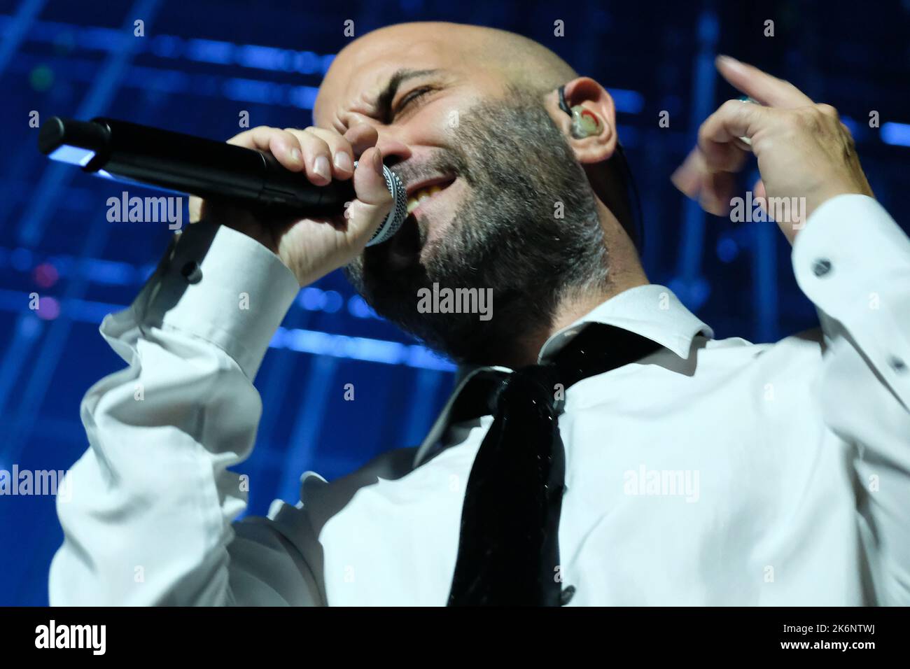 Gran Teatro Morato, Brescia, Italy, October 14, 2022, Giuliano Sangiorgi - Negramaro   during  NEGRAMARO - Unplugged European Tour 2022  - Music Conce Stock Photo