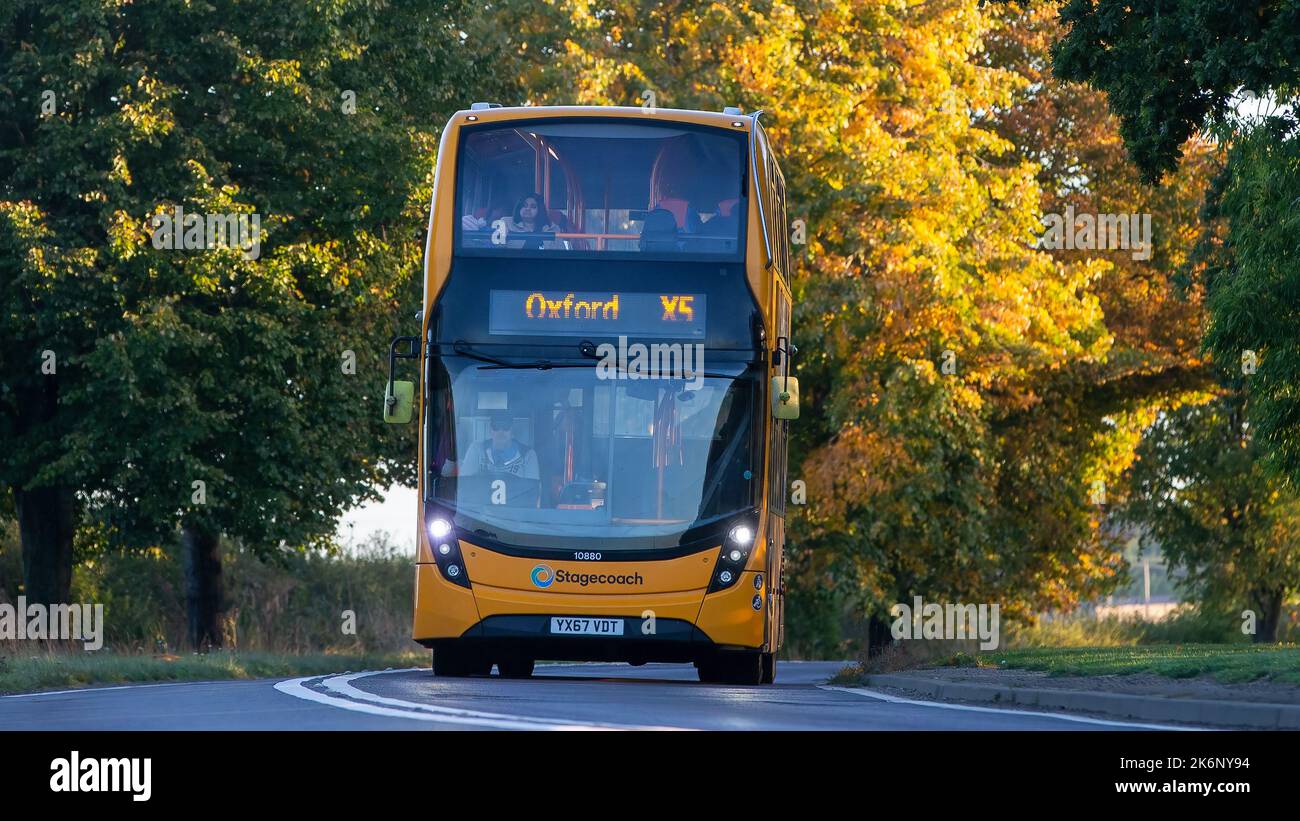 2017-alexander-dennis-6700-cc-yellow-stagecoach-x5-bus-stock-photo-alamy