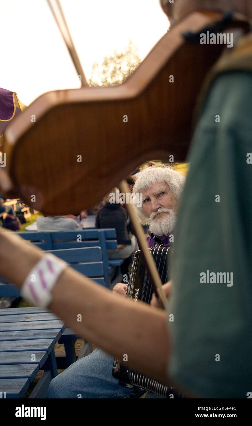 Fiddlers meeting hi res stock photography and images Alamy Fiddlers meeting hi res stock photography and images Alamy
