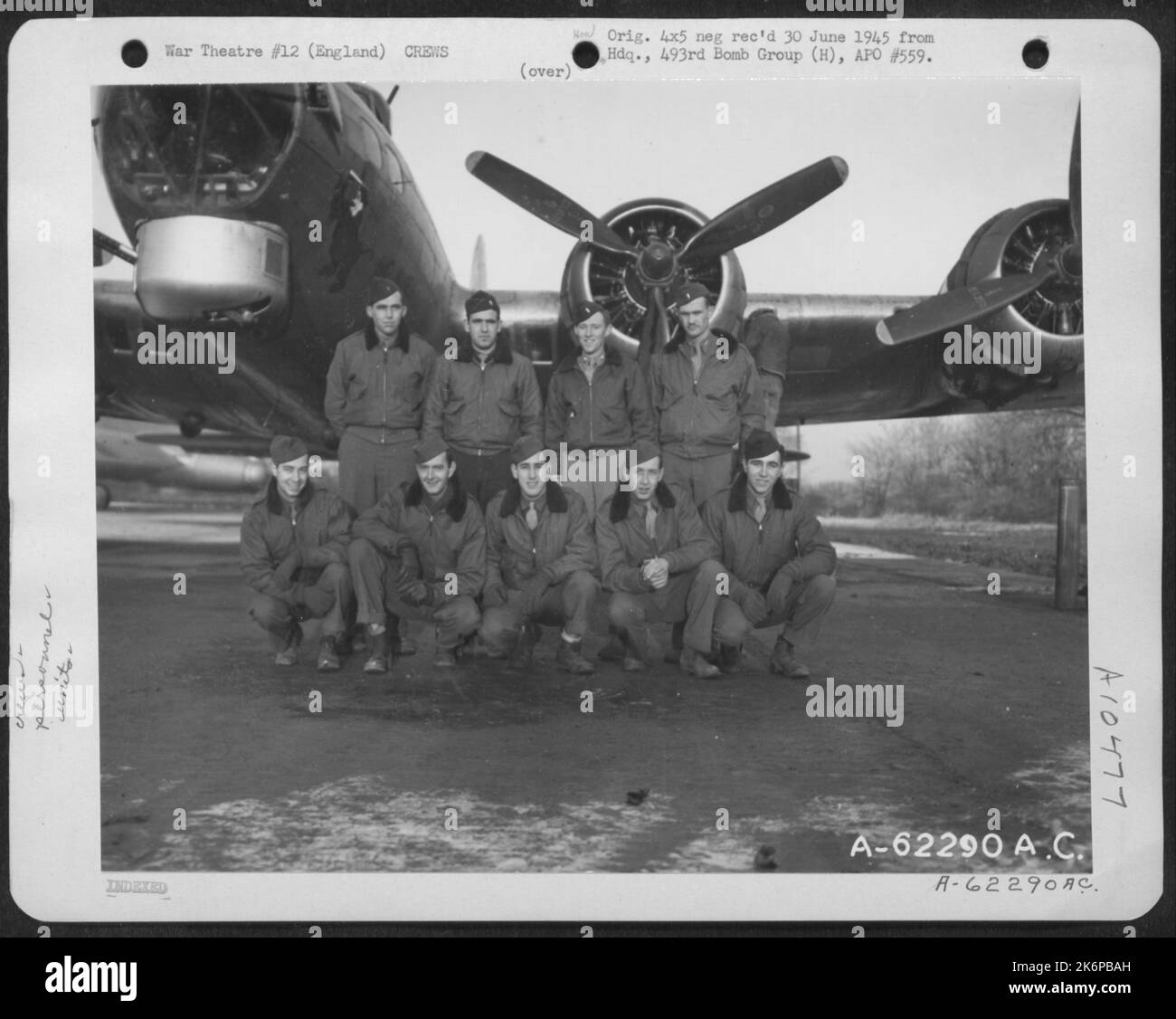 Lt. Terry And Crew Of The 493Rd Bomb Group, 8Th Air Force, In Front Of A Boeing B-17 Flying Fortress. 1 Jan. 1945, England. Stock Photo