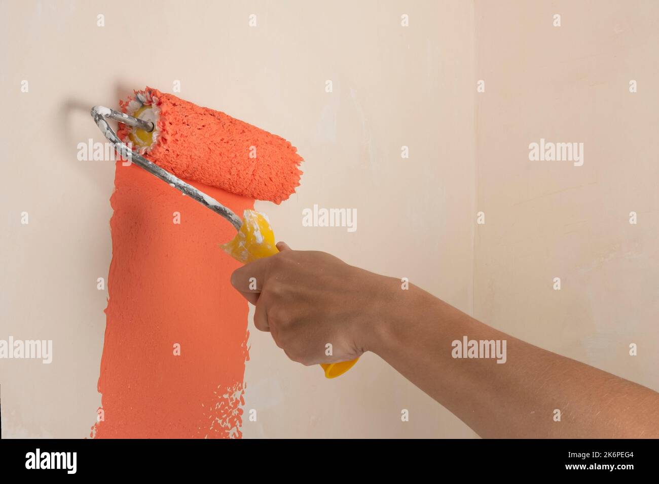 Peach orange walls hi-res stock photography and images - Alamy