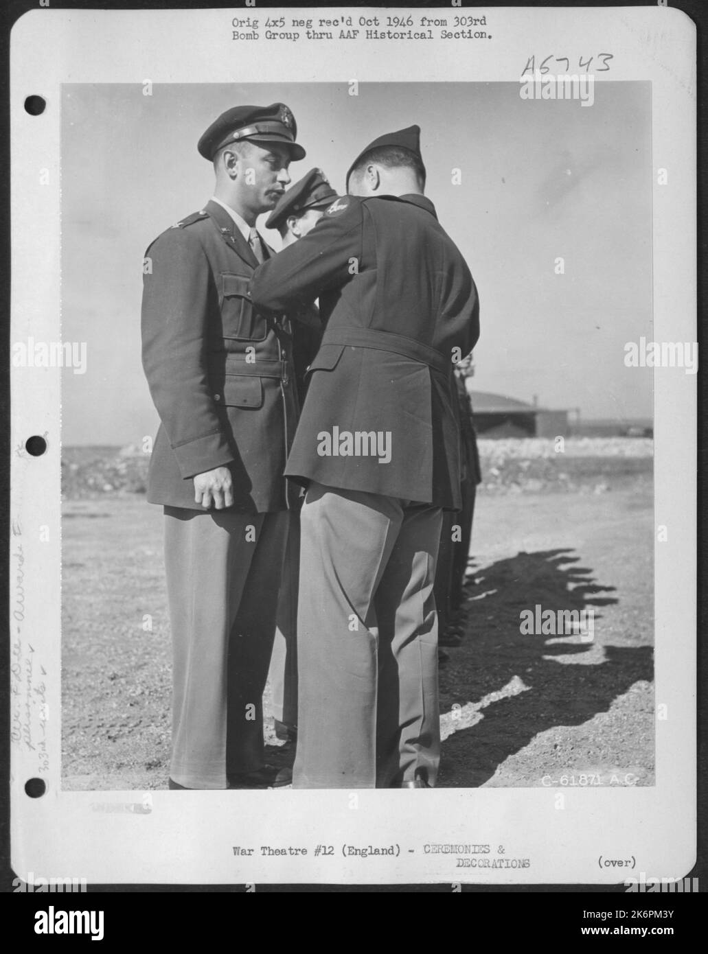 Presentation Of Medal To Colonel Marion. 303Rd Bomb Group, England. 16 July 1943. Stock Photo