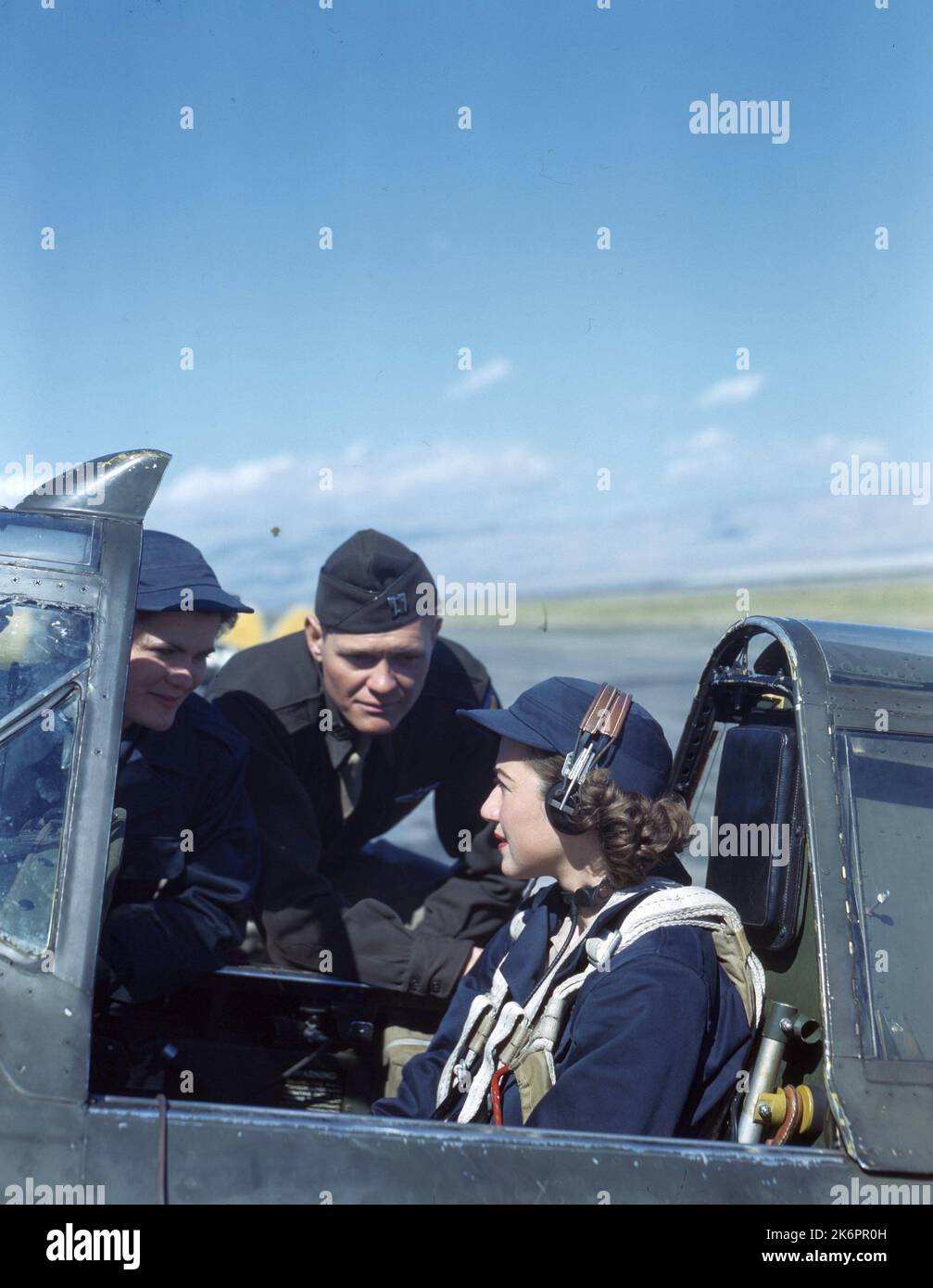 Women airforce service pilots hi-res stock photography and images - Alamy