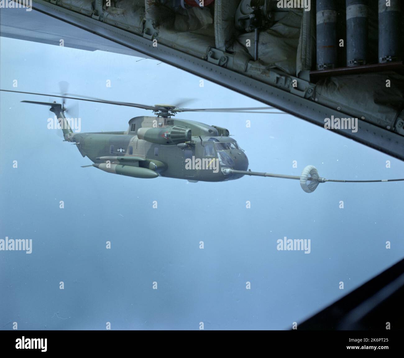 Vietnam war helicopter operations hi-res stock photography and images ...