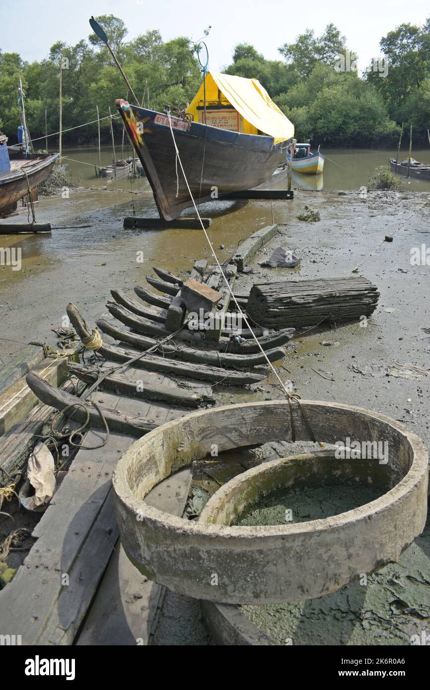 Fishing boat in Bombay Harbour , Bombay Mumbai , Maharashtra , India Stock Photo