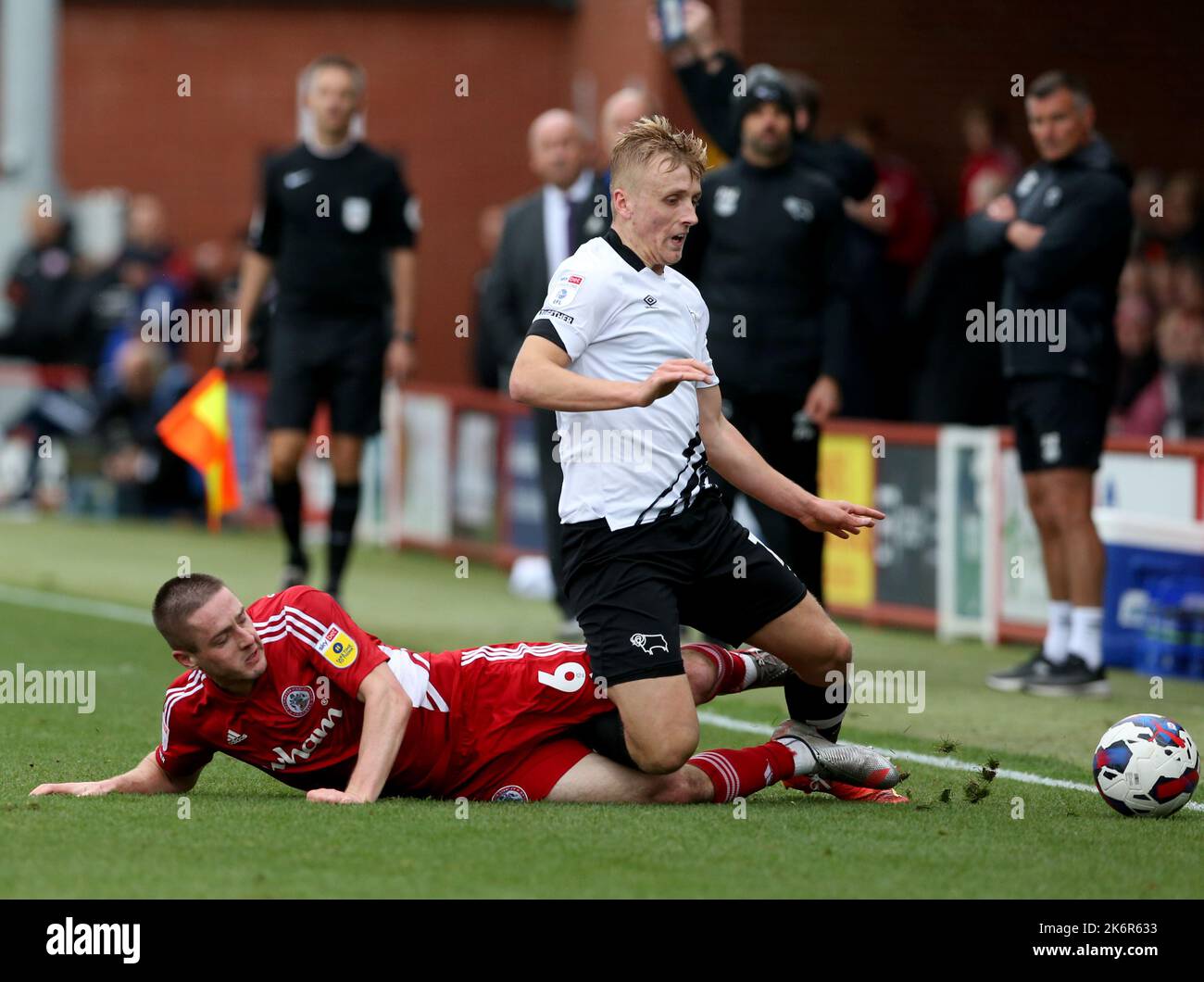 Accrington Stanley's Liam Coyle (left) and Derby County's Louie Sibley