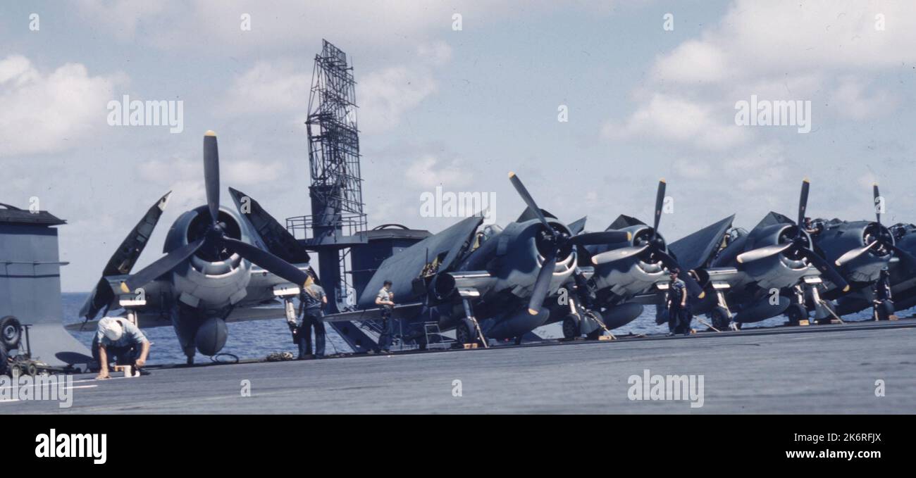 Flight Deck and Bridge of the USS Cowpens (CVL25 Stock Photo Alamy