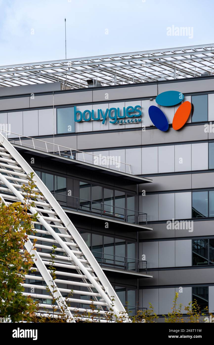 Exterior view of the technopole building of Bouygues Telecom, French telecommunications operator, subsidiary of the Bouygues group Stock Photo