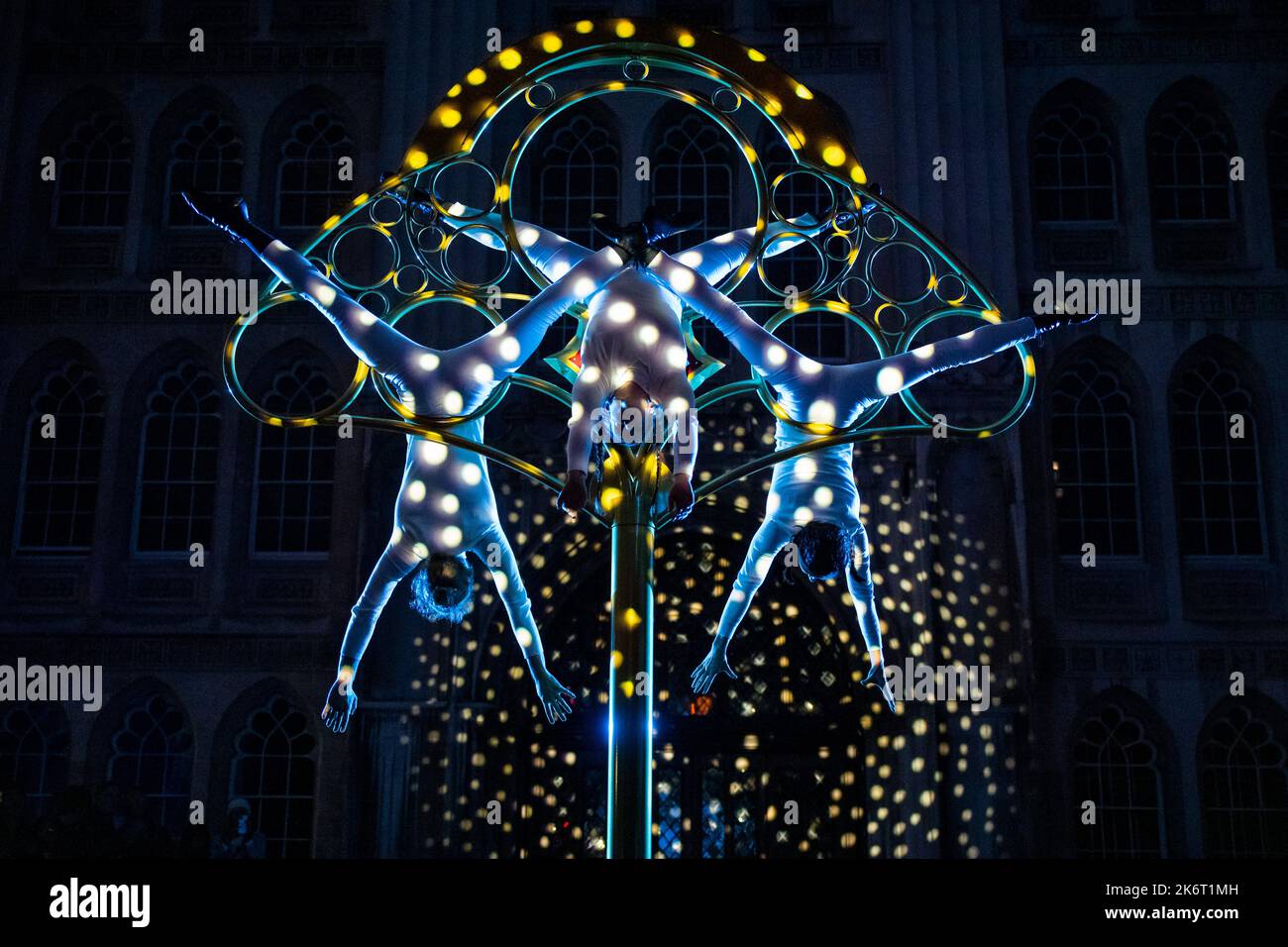 London, UK. 15 October 2022. Circus performers from Chivaree Circus ...