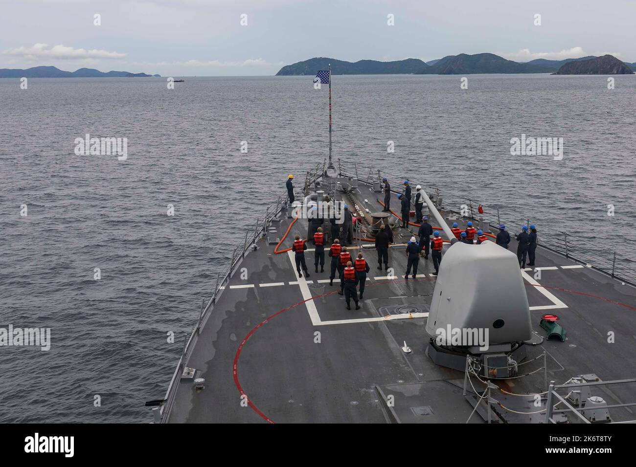 SATTAHIP, Thailand (Oct. 11, 2022) Sailors recover the anchor on the fo ...