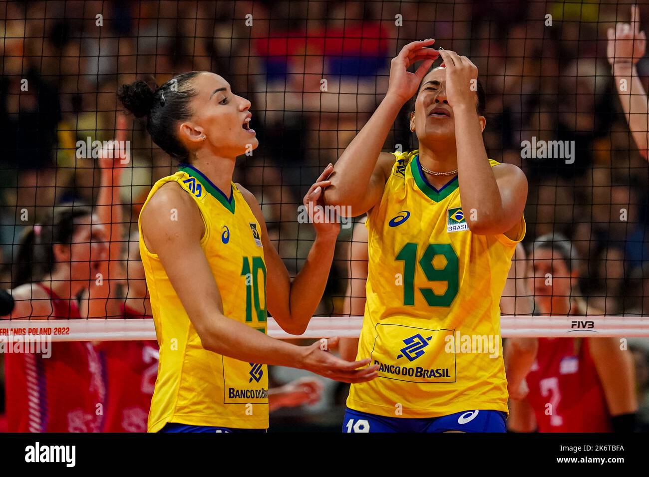 Apeldoorn, Netherlands. 15th Oct, 2022. APELDOORN, NETHERLANDS - OCTOBER 15: Gabriela Gabi Braga Guimaraes of Brazil and Tainara Lemes Santos of Brazil react during the Final match between Brazil and Serbia on Day 20 of the FIVB Volleyball Womens World Championship 2022 at the Omnisport Apeldoorn on October 15, 2022 in Apeldoorn, Netherlands (Photo by Rene Nijhuis/Orange Pictures) Credit: Orange Pics BV/Alamy Live News Stock Photo
