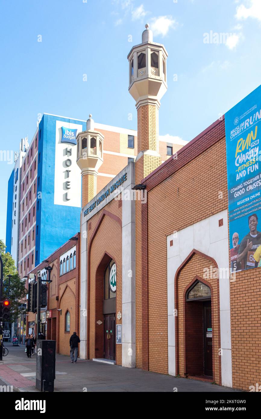 East London Mosque, Whitechapel Road, Whitechapel, The London Borough of Tower Hamlets, Greater London, England, United Kingdom Stock Photo