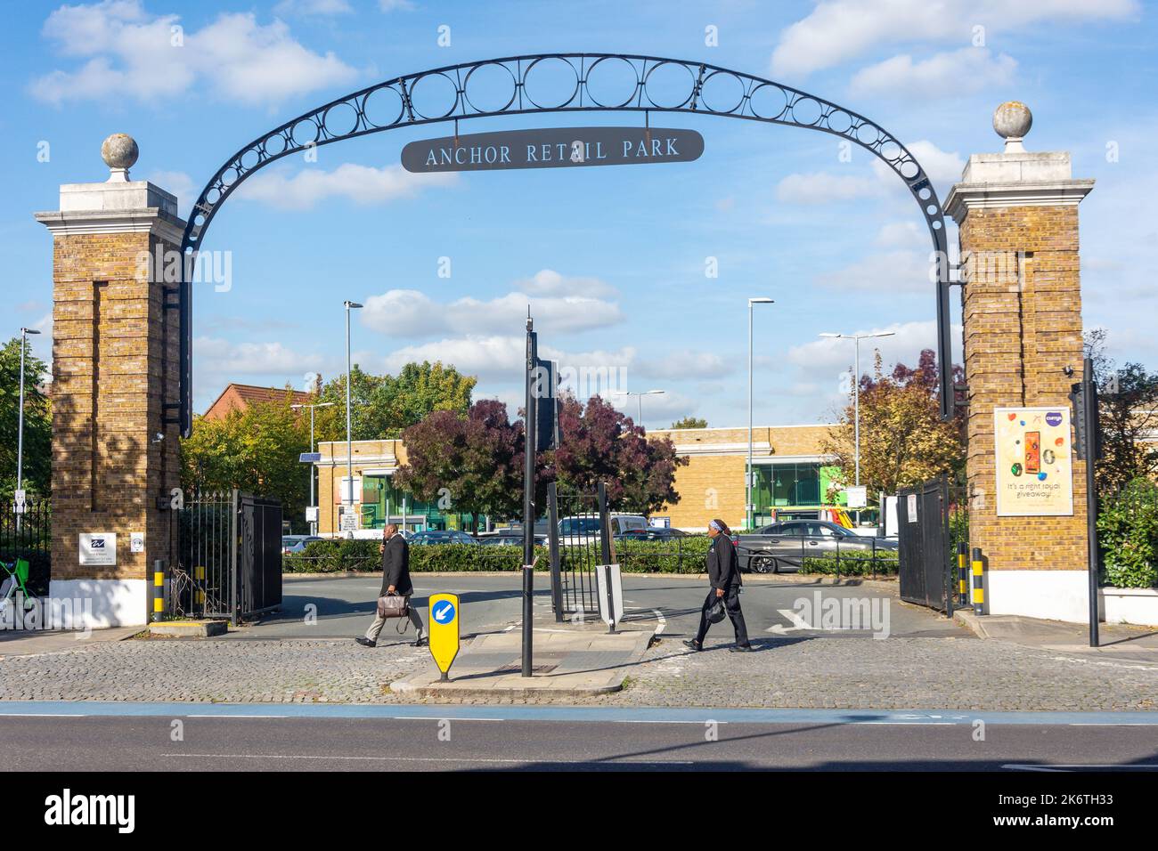 Entrance to Anchor Retail Park, Mile End Road, Bethnal Green, London Borough of Tower Hamlets, Greater London, England, United Kingdom Stock Photo