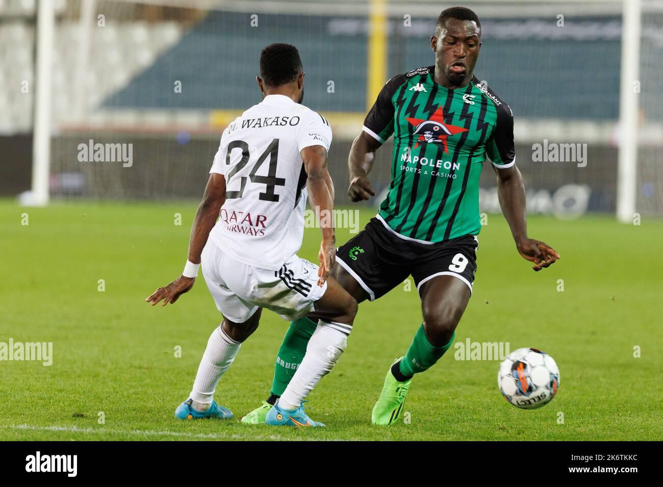 Eupen's Mubarak Wakaso and Cercle's Kevin Denkey fight for the ball during a soccer match between Cercle Brugge and KAS Eupen, Saturday 15 October 2022 in Brugge, on day 12 of the 2022-2023 'Jupiler Pro League' first division of the Belgian championship. BELGA PHOTO KURT DESPLENTER Credit: Belga News Agency/Alamy Live News Stock Photo