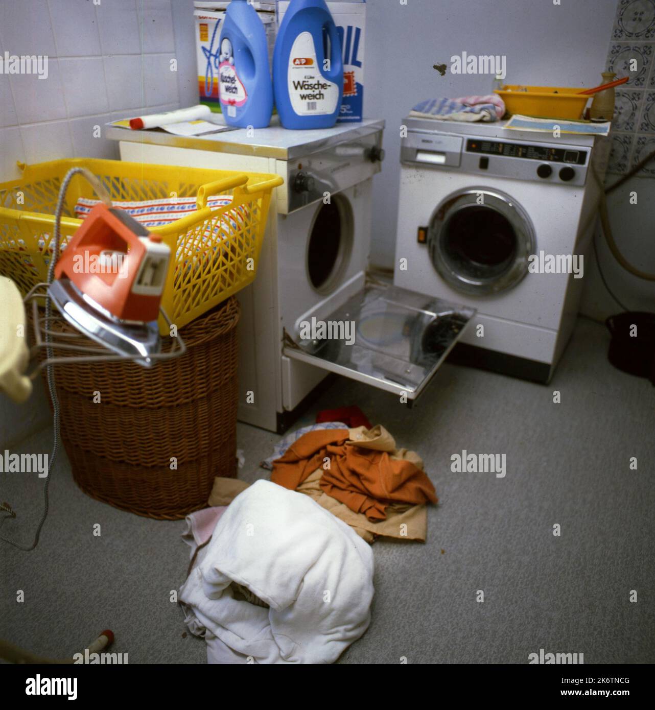 Iserlohn. Symbol photo Washing and drying with machines 1982 Stock Photo