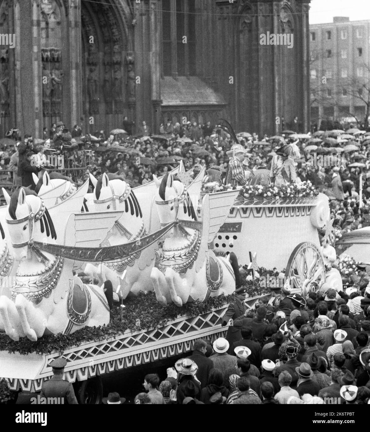 The Carnival Parade In 1966 In Cologne Germany Stock Photo Alamy the-carnival-parade-in-1966-in-cologne-germany-stock-photo-alamy