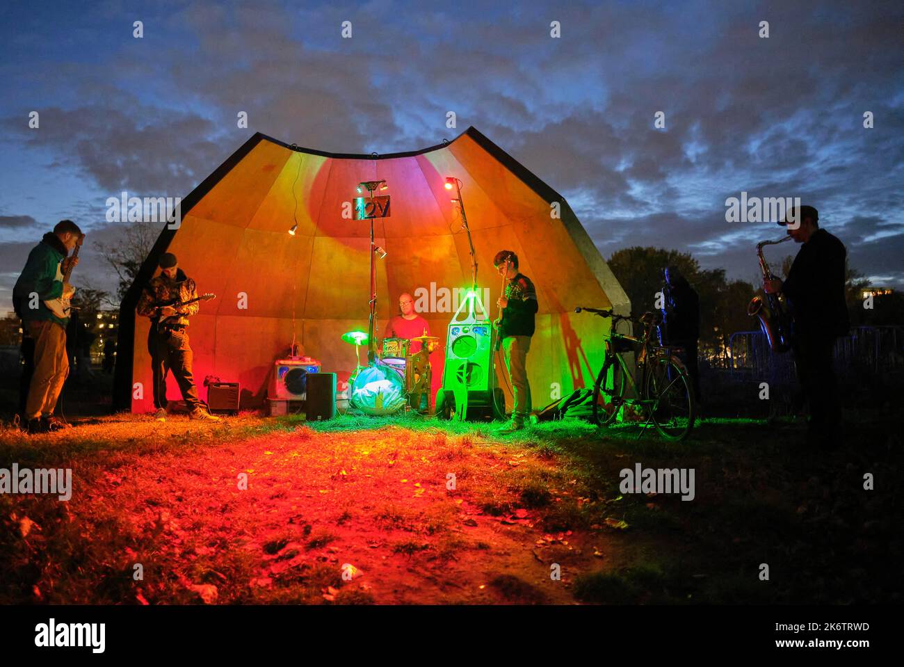 Guitars, drums, saxophone, Germany, Berlin, 31. 10. 2021, Sunday