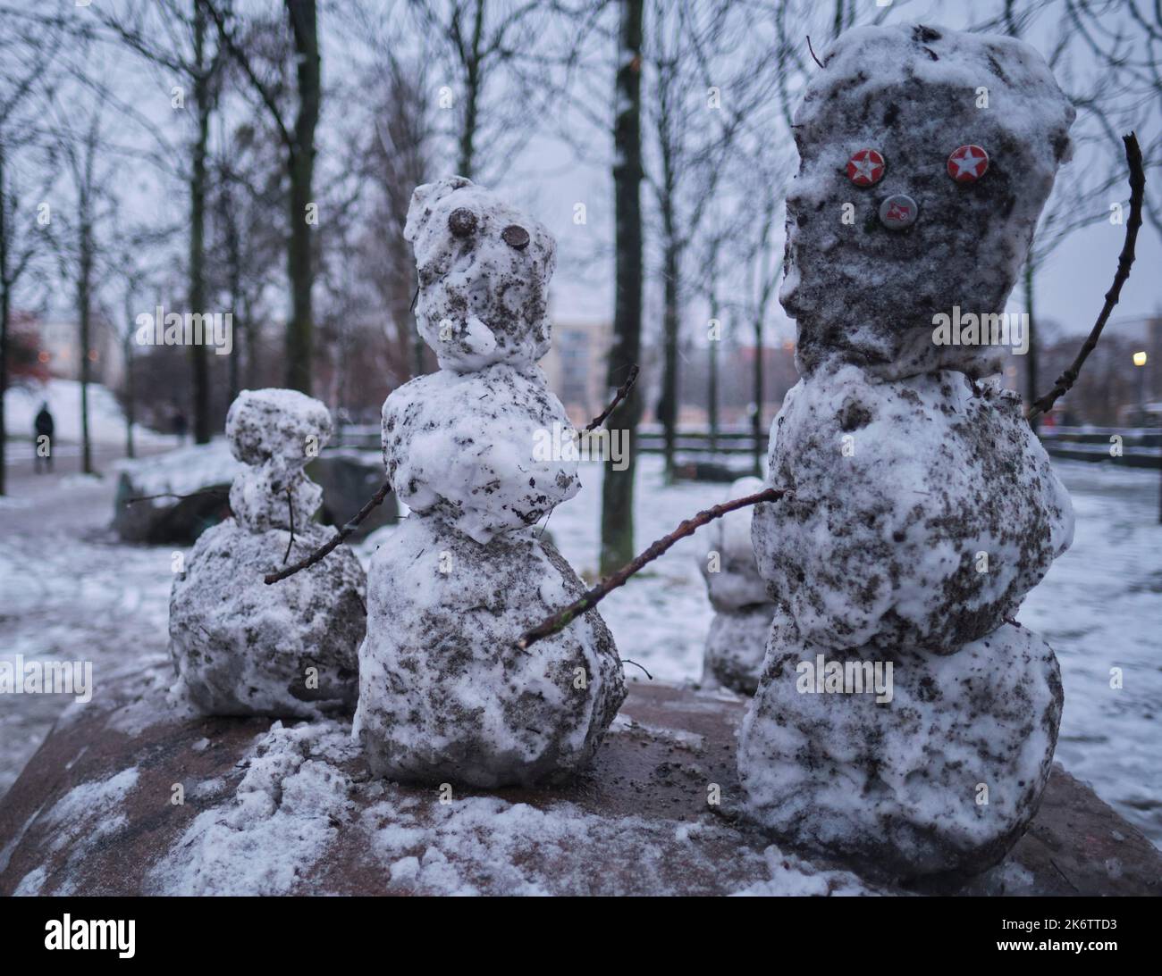 Germany, Berlin, 03. 01. 2021, snow in Mauerpark, Steinwaeldchen, snowmen Stock Photo
