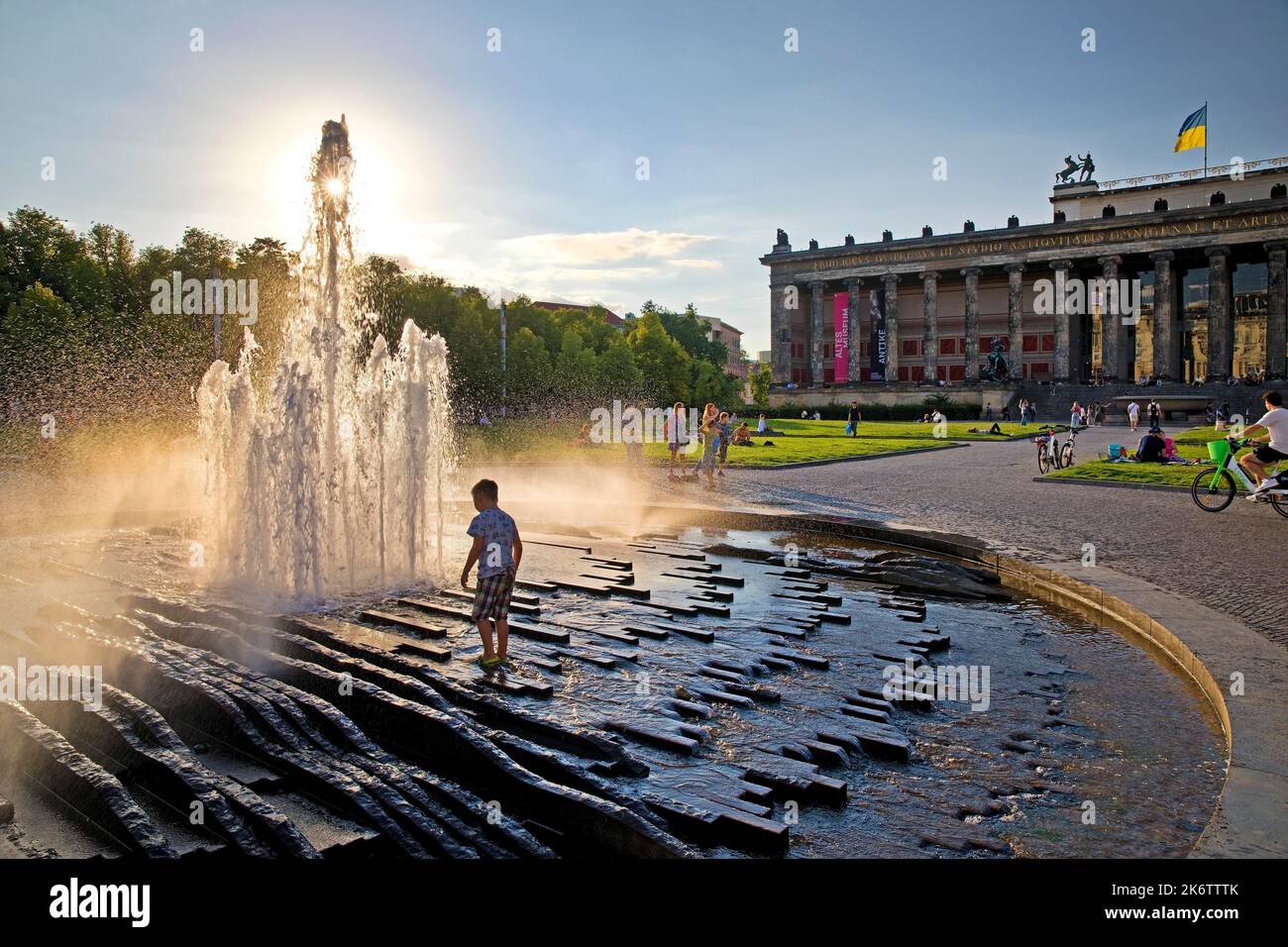 Fountain with Pleasure Garden and Old Museum, Collections of Classical Antiquities of the National Museums in Berlin, Museum Island, Berlin, Germany Stock Photo