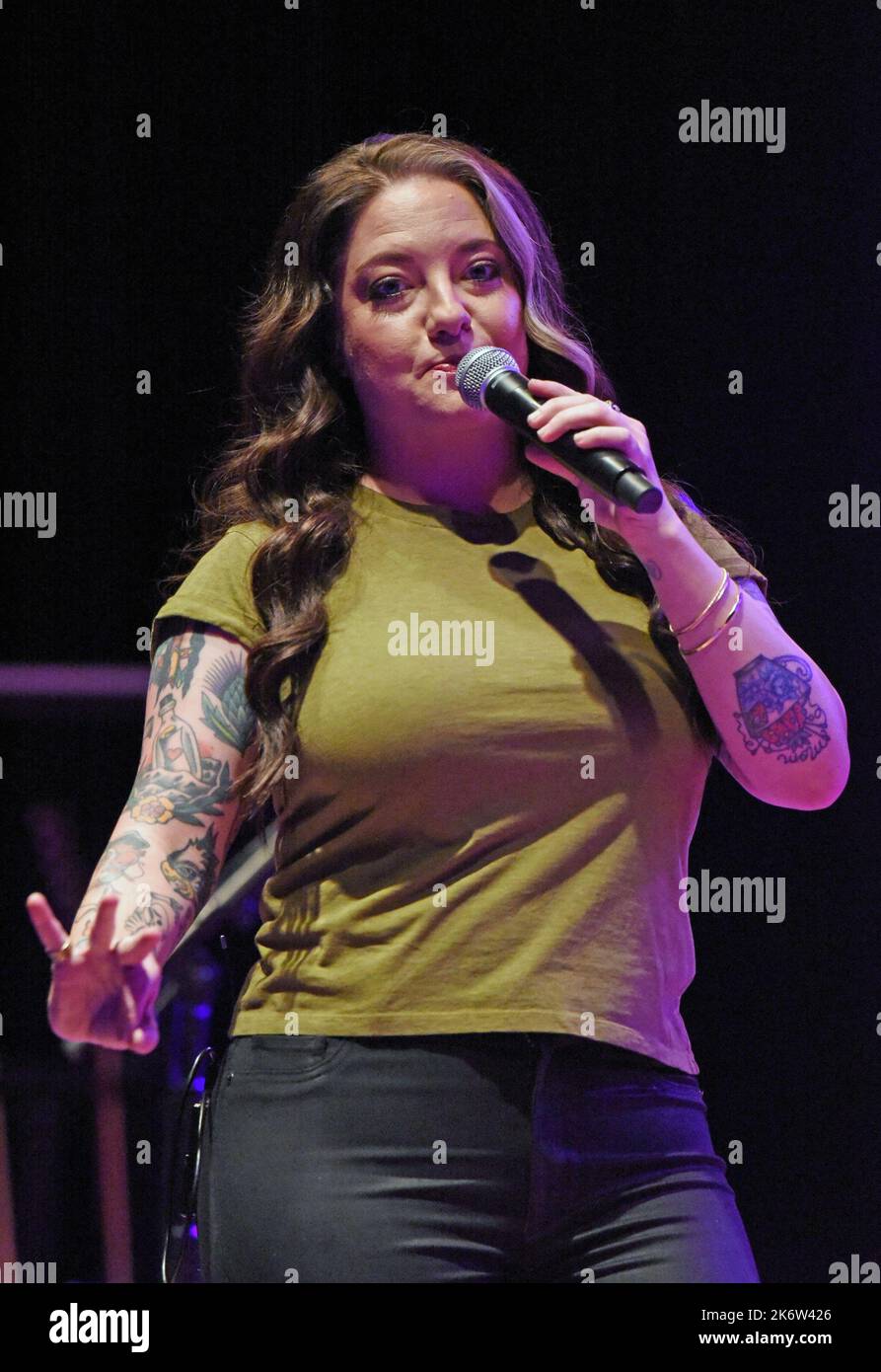 Hiawassee, GA, USA. 15th Oct, 2022. Ashley McBryde on stage for Ashley