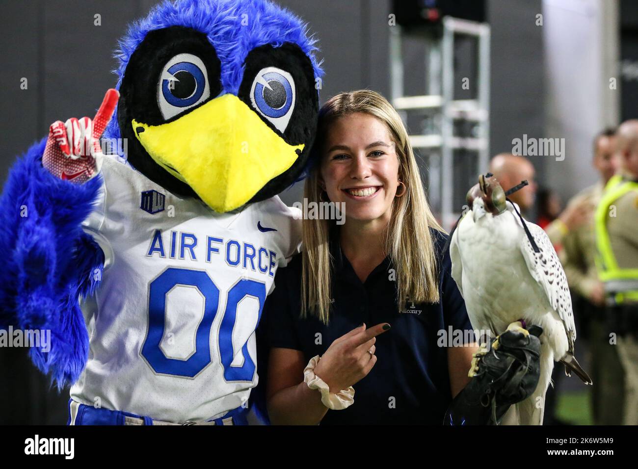 Las Vegas, NV, USA. 15th Oct, 2022. The Air Force Falcons mascot poses for a quick photo prior