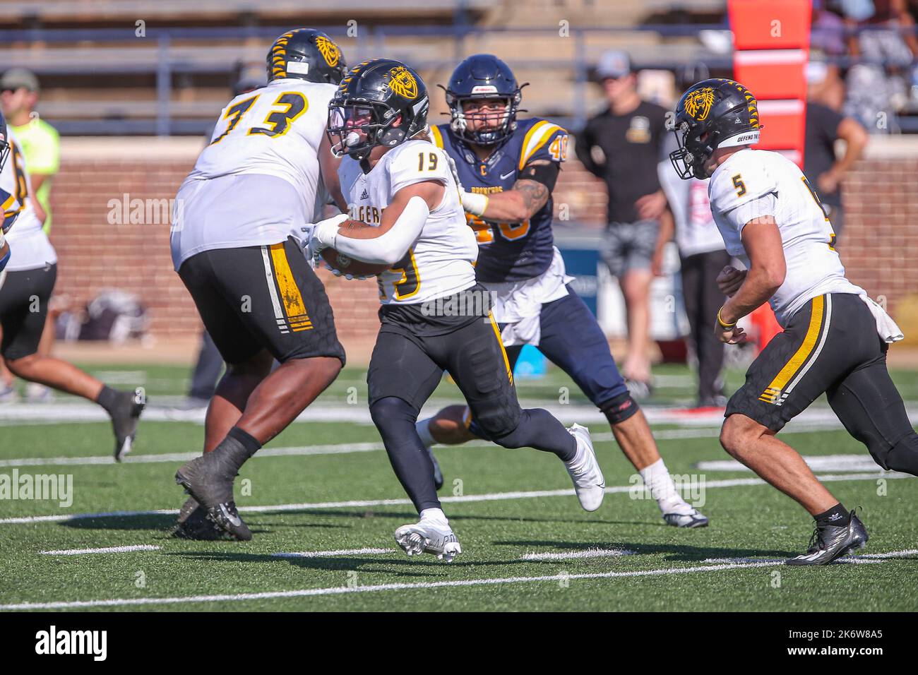 Edmond, OK, USA. 15th Oct, 2022. Ft Hays State University Tigers wide receiver Trevor Watts (19) runs with the ball during the NCAA football game between the Fort Hayes State University Tigers and the University of Central Oklahoma Broncos at Chad Richison Stadium in Edmond, OK. Ron Lane/CSM/Alamy Live News Stock Photo