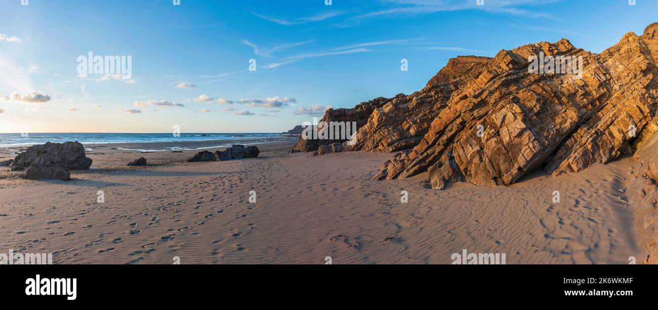 Beautiful Summer sunset landscape image of Widemouth Bay in Devon ...