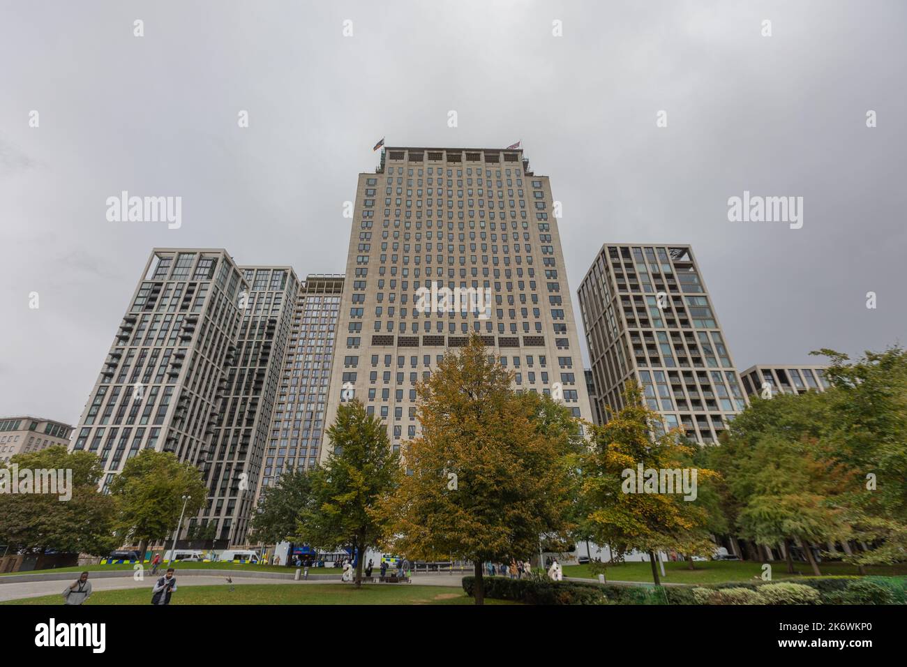 Central shell flanked hi-res stock photography and images - Alamy