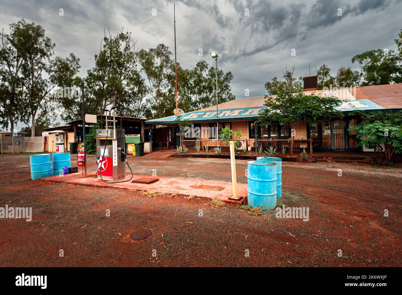 Remote Kumarina Roadhouse at Great Northern Highway in Western Australia's Outback. Stock Photo