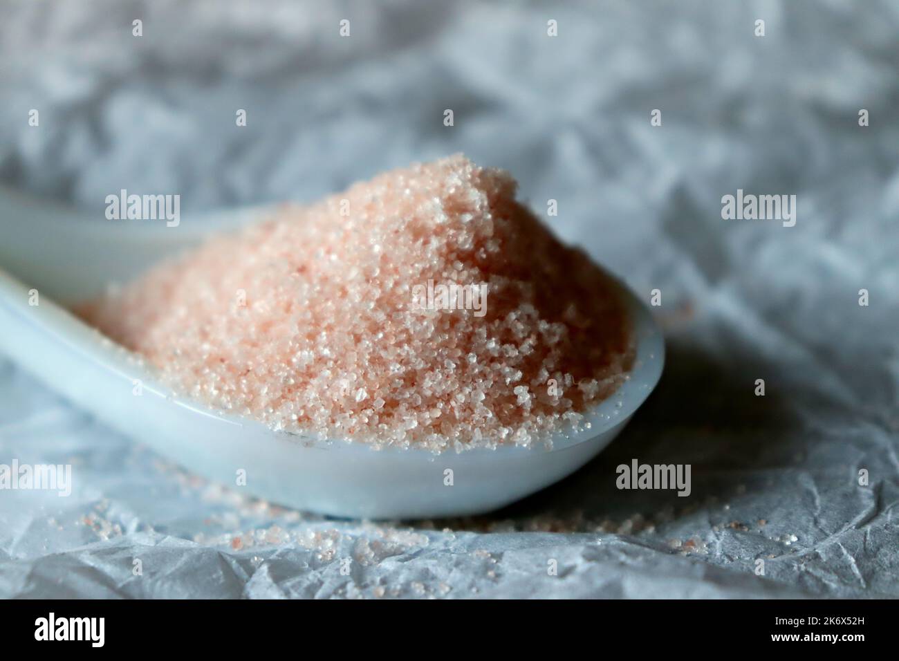 Close-up of salt grains Stock Photo - Alamy