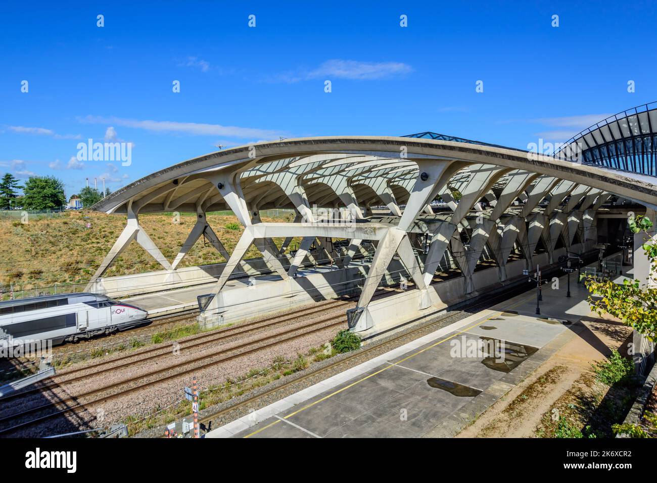 Lyon, Flughafen SaintExupery, Flughafenbahnhof Satolas von Architekt Santiago Calatrava, Rhone