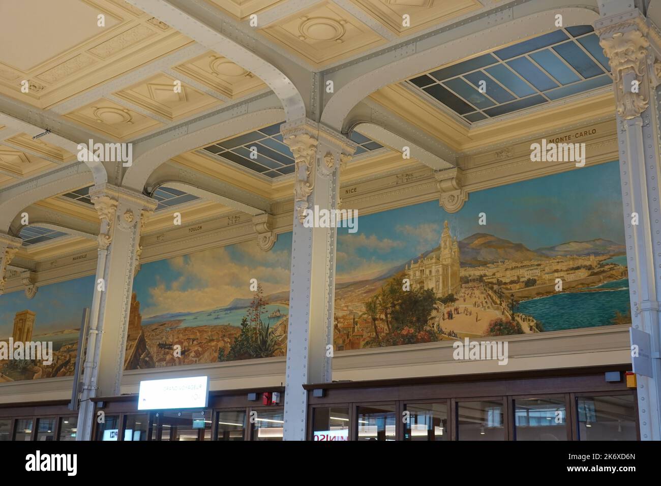Paris, Gare de Lyon, la galerie des fresques, Freskengalerie // Paris